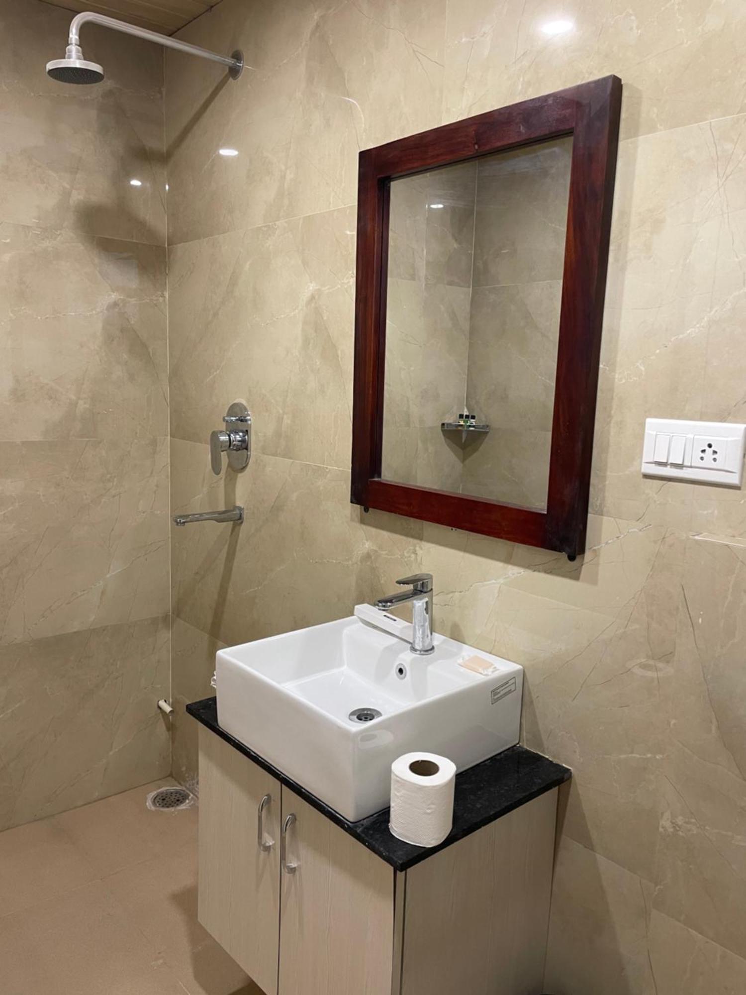Vrindavan Greens Resort Udaipur Bagian luar foto